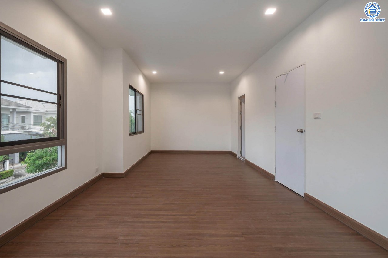 บ้านมือสองตกแต่งใหม่ โครงการ เพอร์เฟคเพลส แจ้งวัฒนะ-ปากเกร็ด เนื้อที่ 54 ตร.ว. ฟังก์ชัน 3 ห้องนอน 3 ห้องน้ำ จอดรถได้ 2 คัน รองรับทุกการอยู่อาศัย บนทำเลศักยภาพ ใกล้เซ็นทรัลแจ้งวัฒนะ รถไฟฟ้าสายสีชมพู "สถานีปากเกร็ด" และเชื่อมสู่แจ้งวัฒนะและทางด่วน "ศรีรัช"...